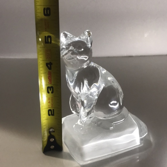 Cristal D’arques Cat sitting on a frosted crystal pillow - Picture 6 of 8